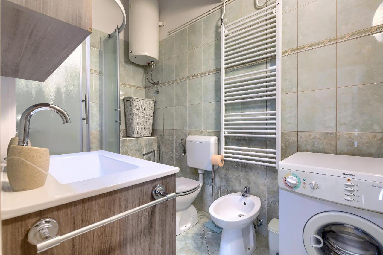 Stylish Flats With Two Bedrooms In Premantura Exterior photo