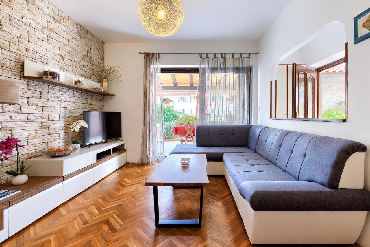 Stylish Flats With Two Bedrooms In Premantura Exterior photo