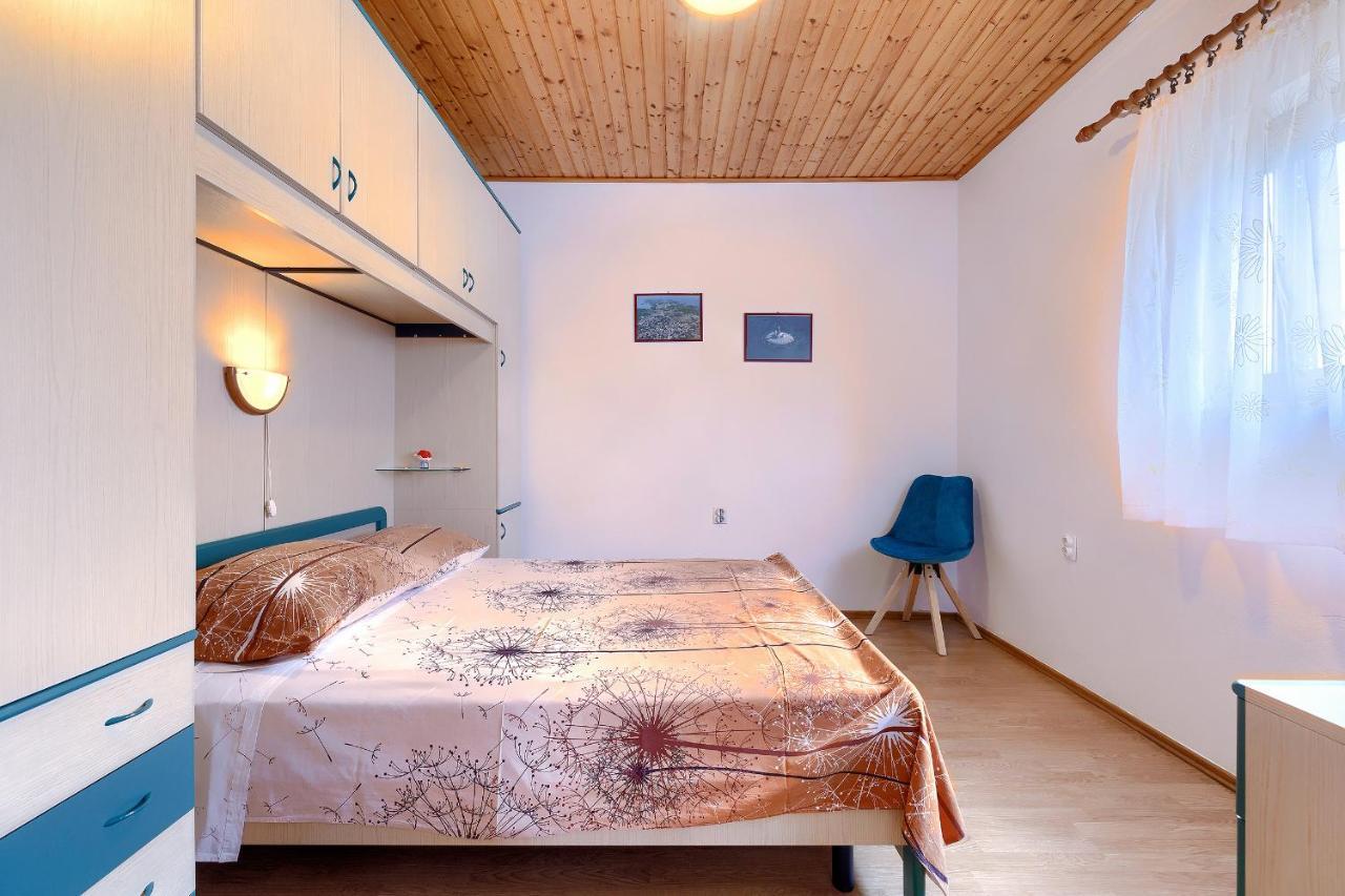 Stylish Flats With Two Bedrooms In Premantura Exterior photo
