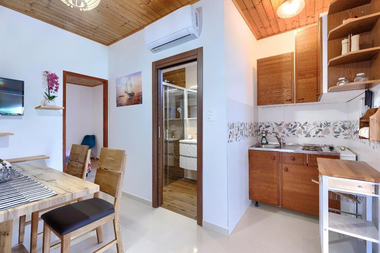 Stylish Flats With Two Bedrooms In Premantura Exterior photo